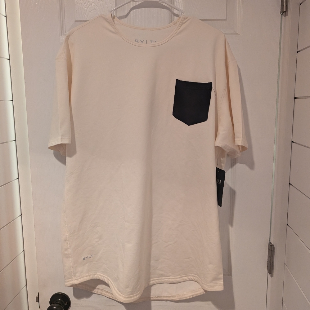 NWT.  BYLT basic t with pocket